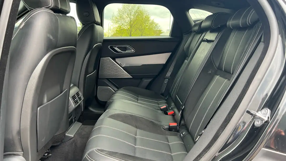 2022-land-rover-range-rover-velar-20-d200-velar-edition-big-3