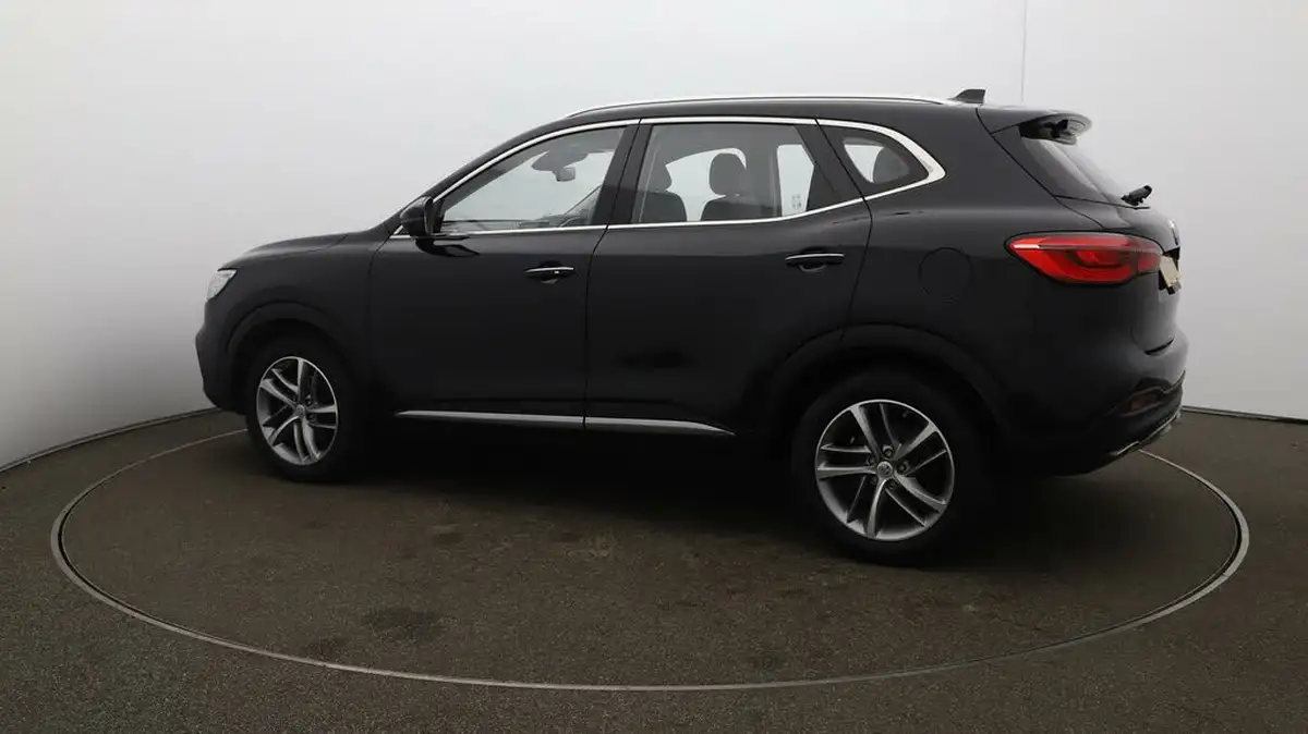 2022-mg-hs-15t-gdi-excite-162ps-big-39