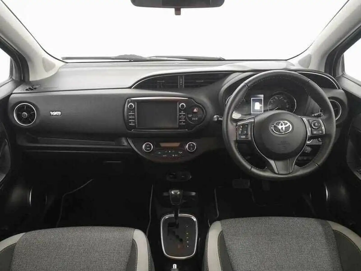 2020-toyota-yaris-15-vvt-i-y20-98bhp-hybrid-1497cc-e-cvt-big-12