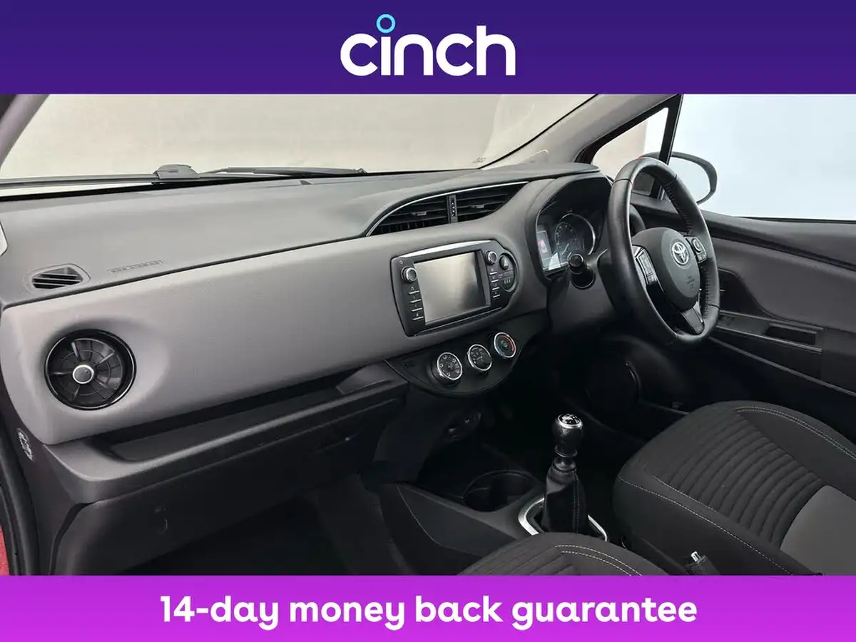 2018-toyota-yaris-15-vvt-i-icon-navi-big-9