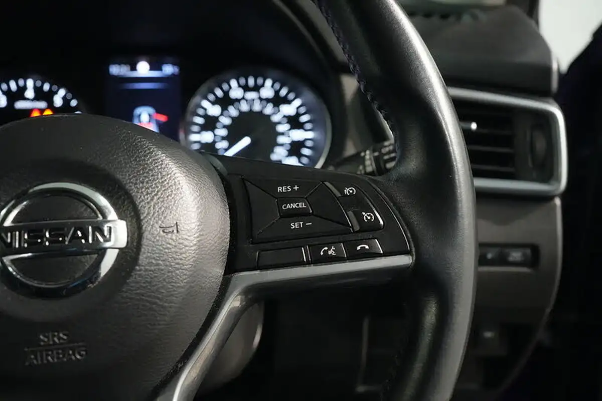 2018-nissan-qashqai-12-dig-t-n-connecta-big-30