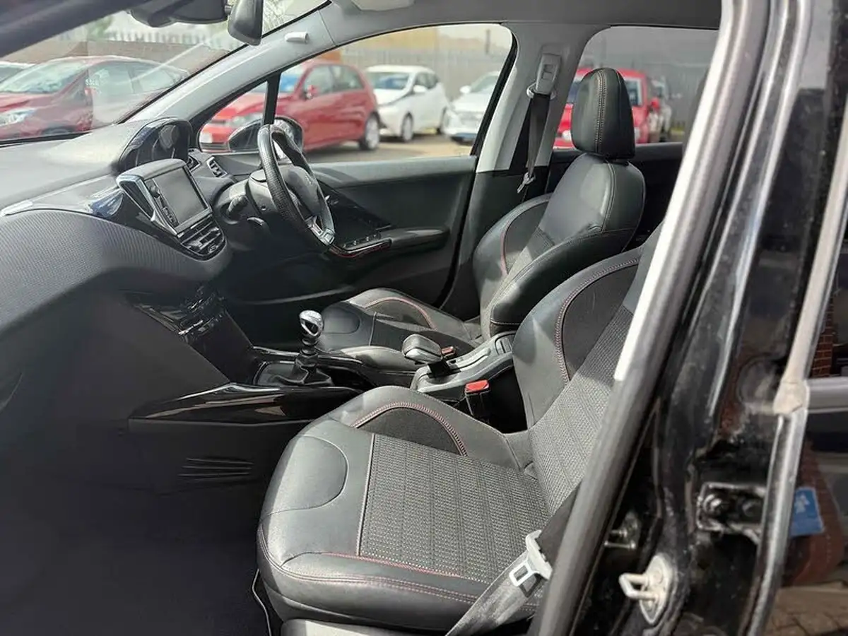 2018-peugeot-2008-suv-12-puretech-gt-line-130bhp-big-12