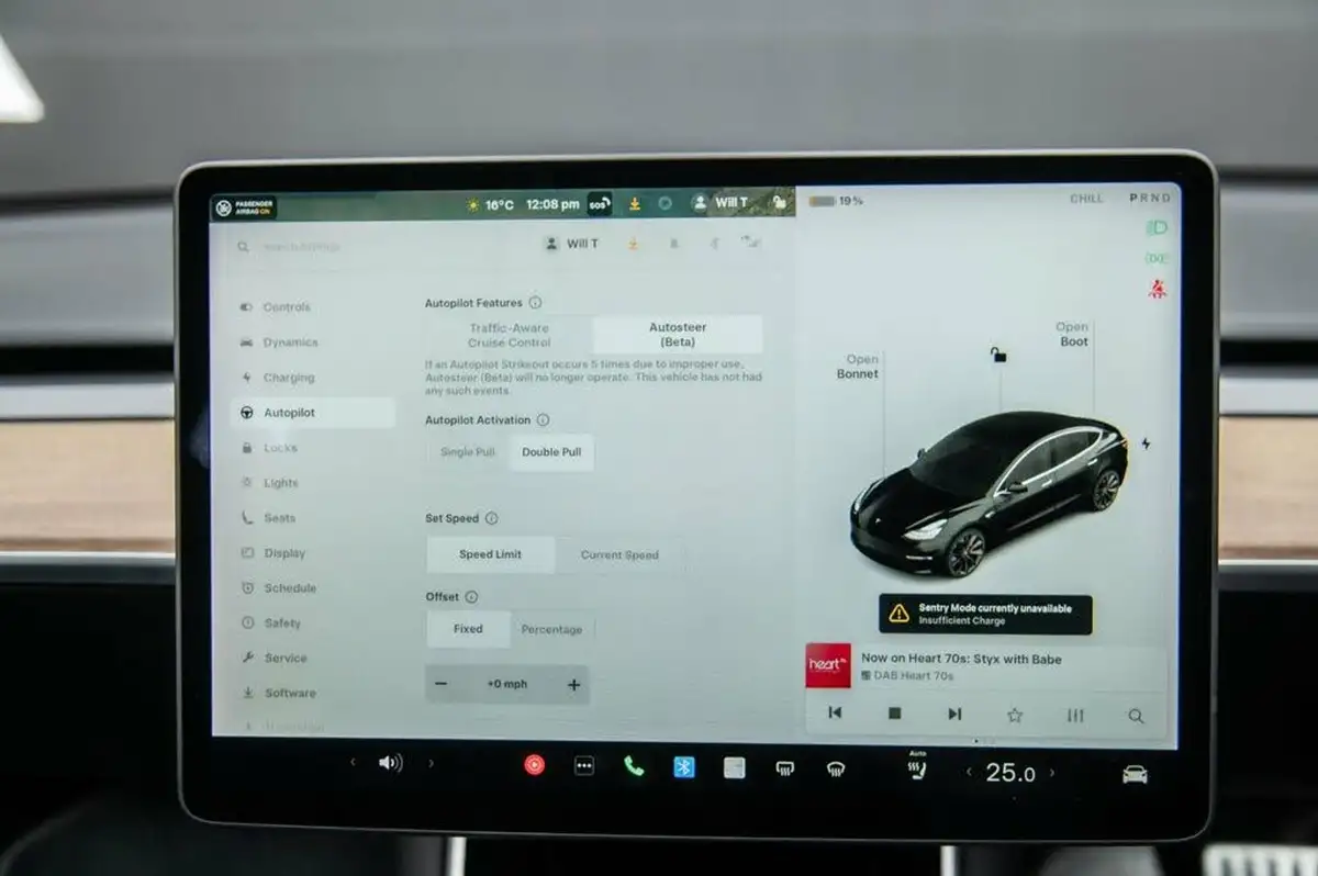 2020-tesla-model-3-e-performance-big-16