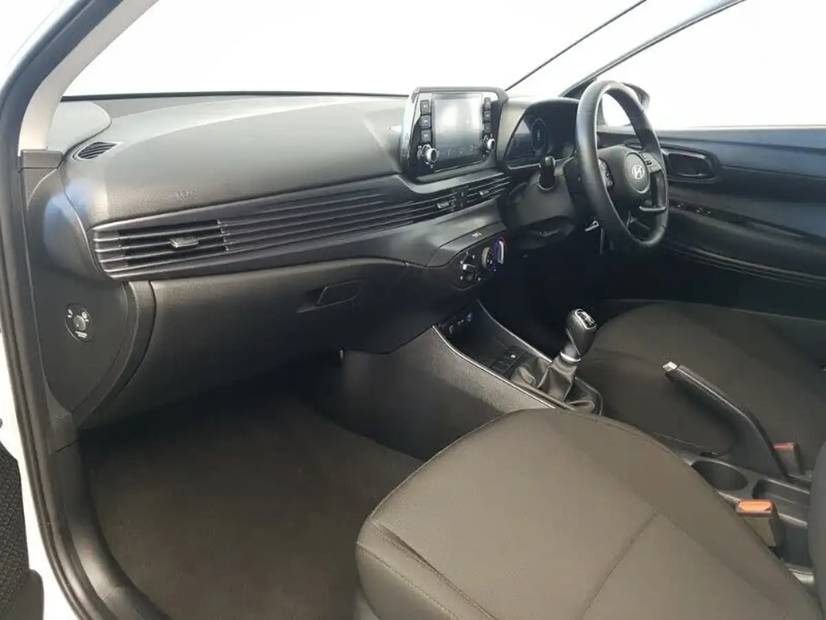 2024-hyundai-i20-10-t-gdi-advance-big-4