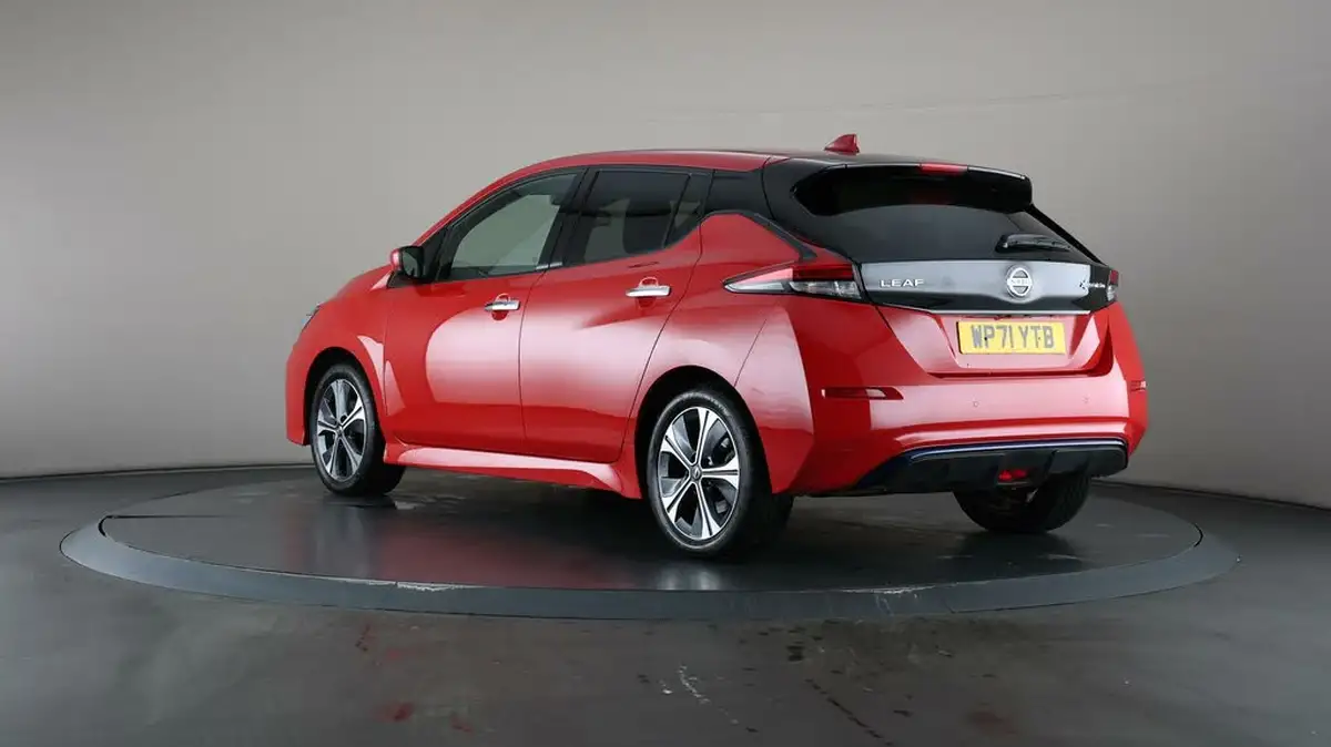 2022-nissan-leaf-e-tekna-big-64