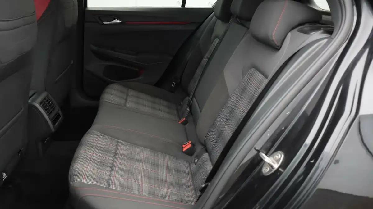 2022-volkswagen-golf-20-tsi-gti-dsg-big-14