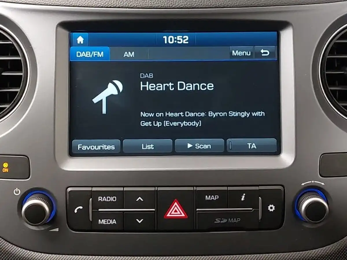 2020-hyundai-i10-12-premium-se-auto-big-9
