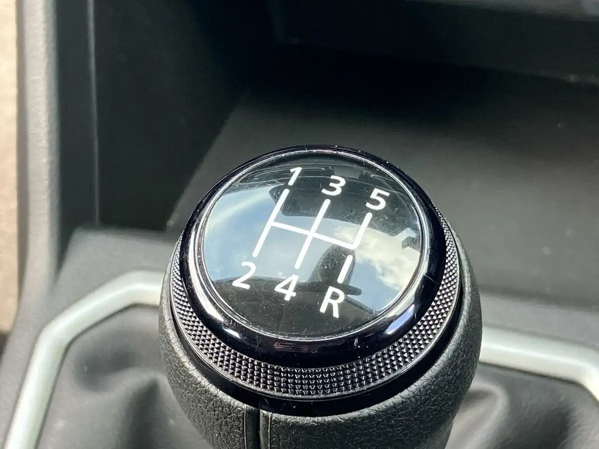 2023-dacia-sandero-10-tce-expression-100bhp-bi-fuel-big-47