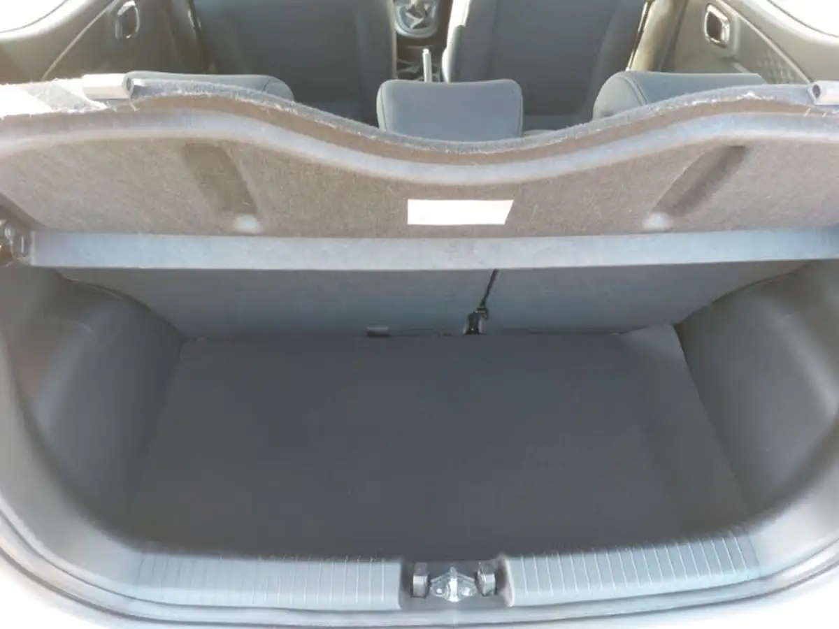 2021-hyundai-i10-10-se-connect-big-7