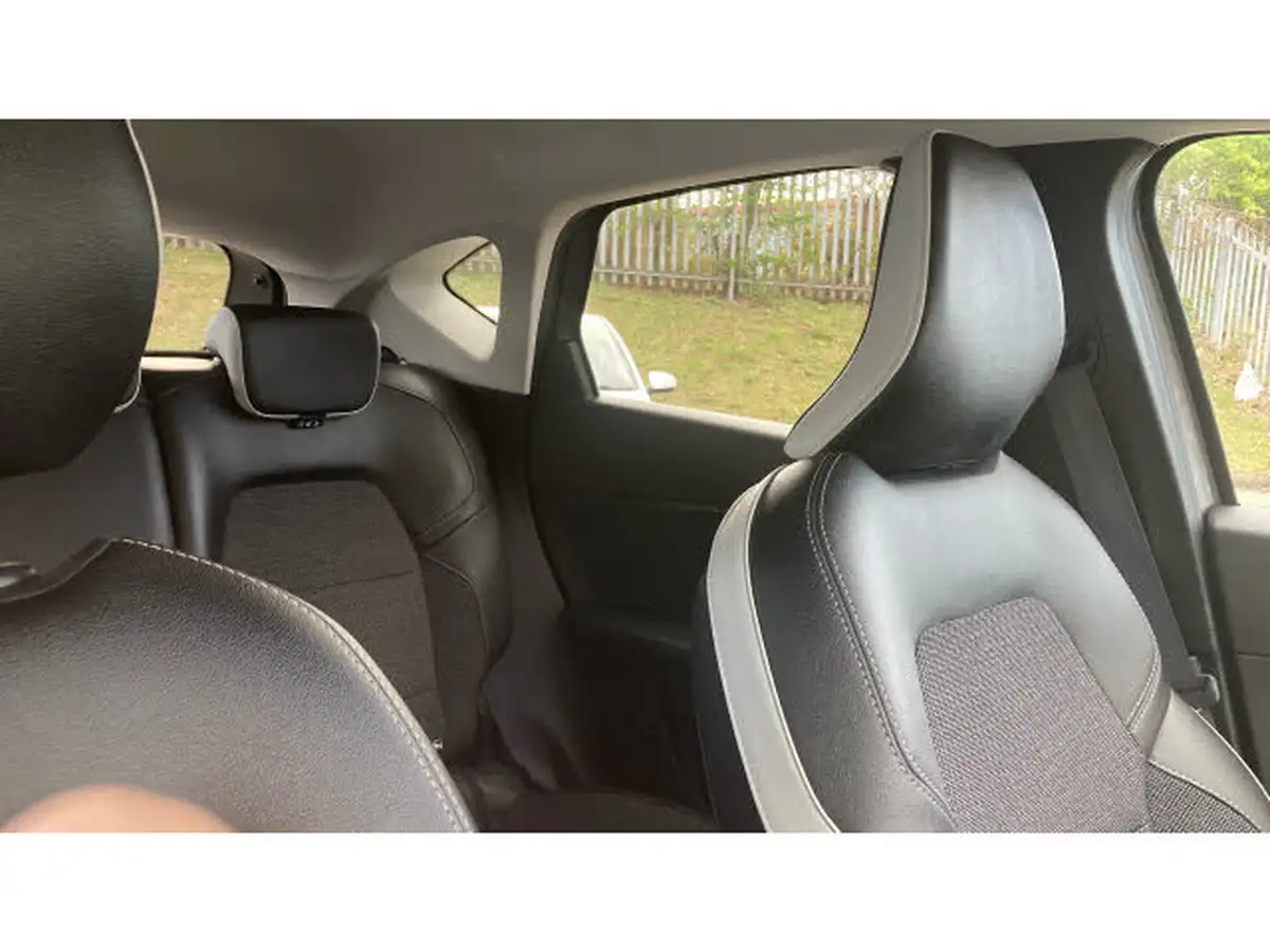 2024-renault-captur-10-tce-techno-big-36