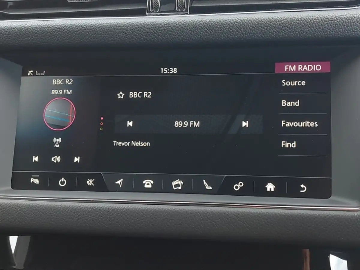 2022-dacia-sandero-10-sce-essential-big-11