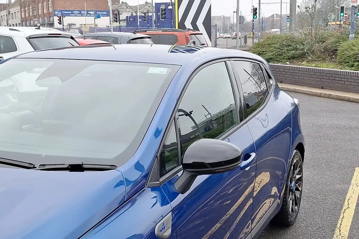 2024-renault-clio-16-esprit-alpine-big-24