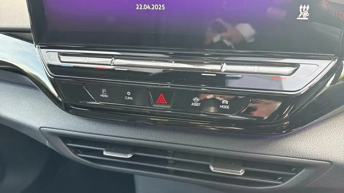 2023-volkswagen-id5-e-gtx-style-299ps-awd-big-12