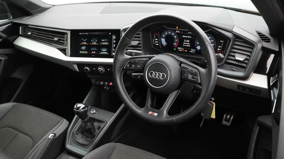 2022-audi-a1-10-25-tfsi-s-line-big-9
