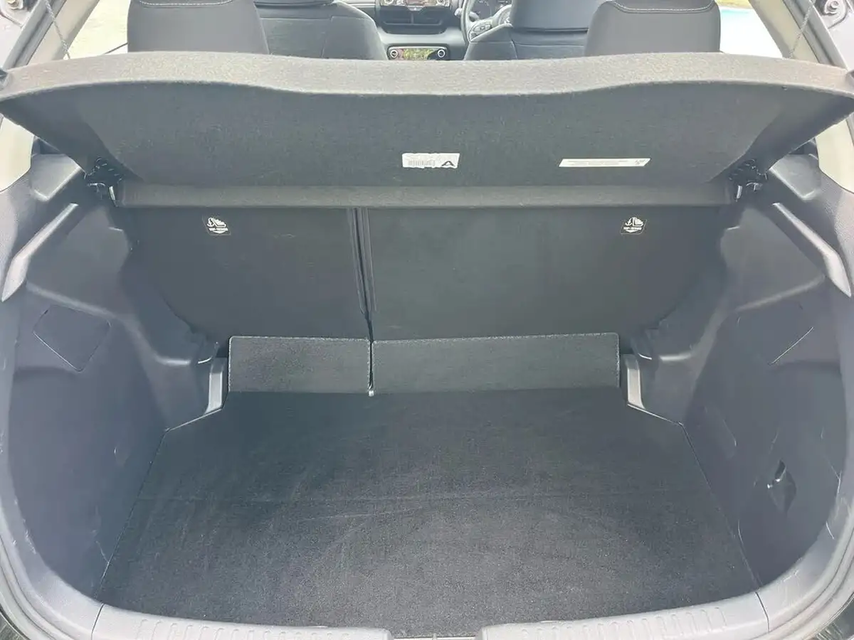 2022-toyota-yaris-15-vvt-i-icon-big-24