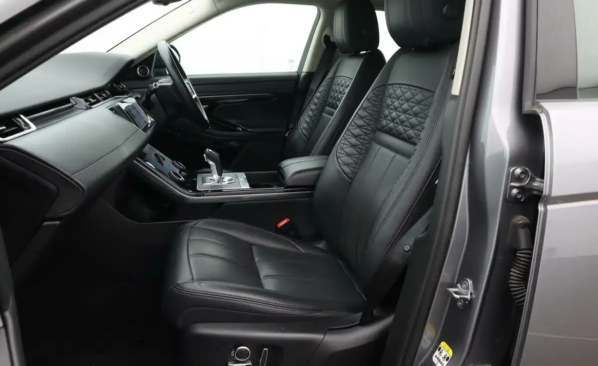 2021-land-rover-range-rover-evoque-15-p300e-r-dynamic-hse-big-14