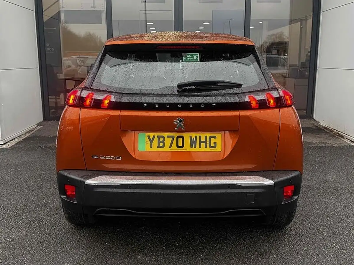 2021-peugeot-2008-suv-e-active-big-2