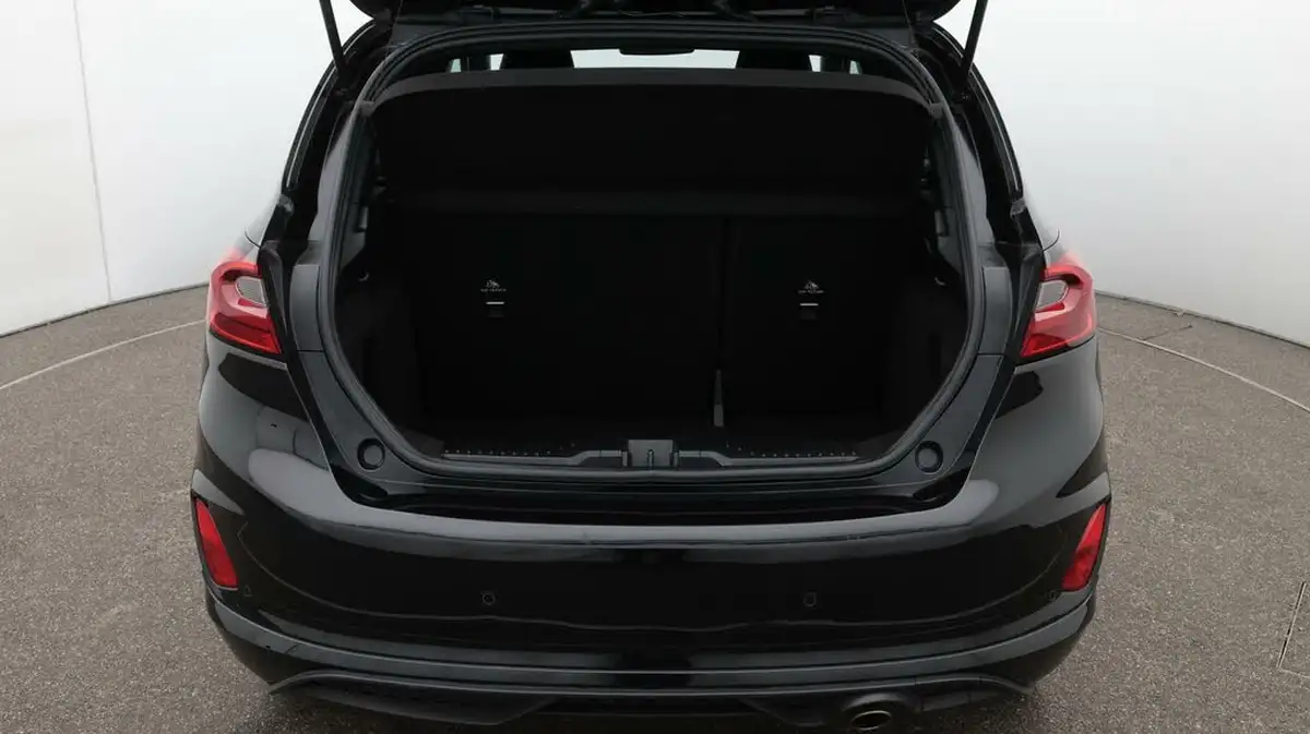 2023-ford-fiesta-10t-st-line-x-100ps-big-17