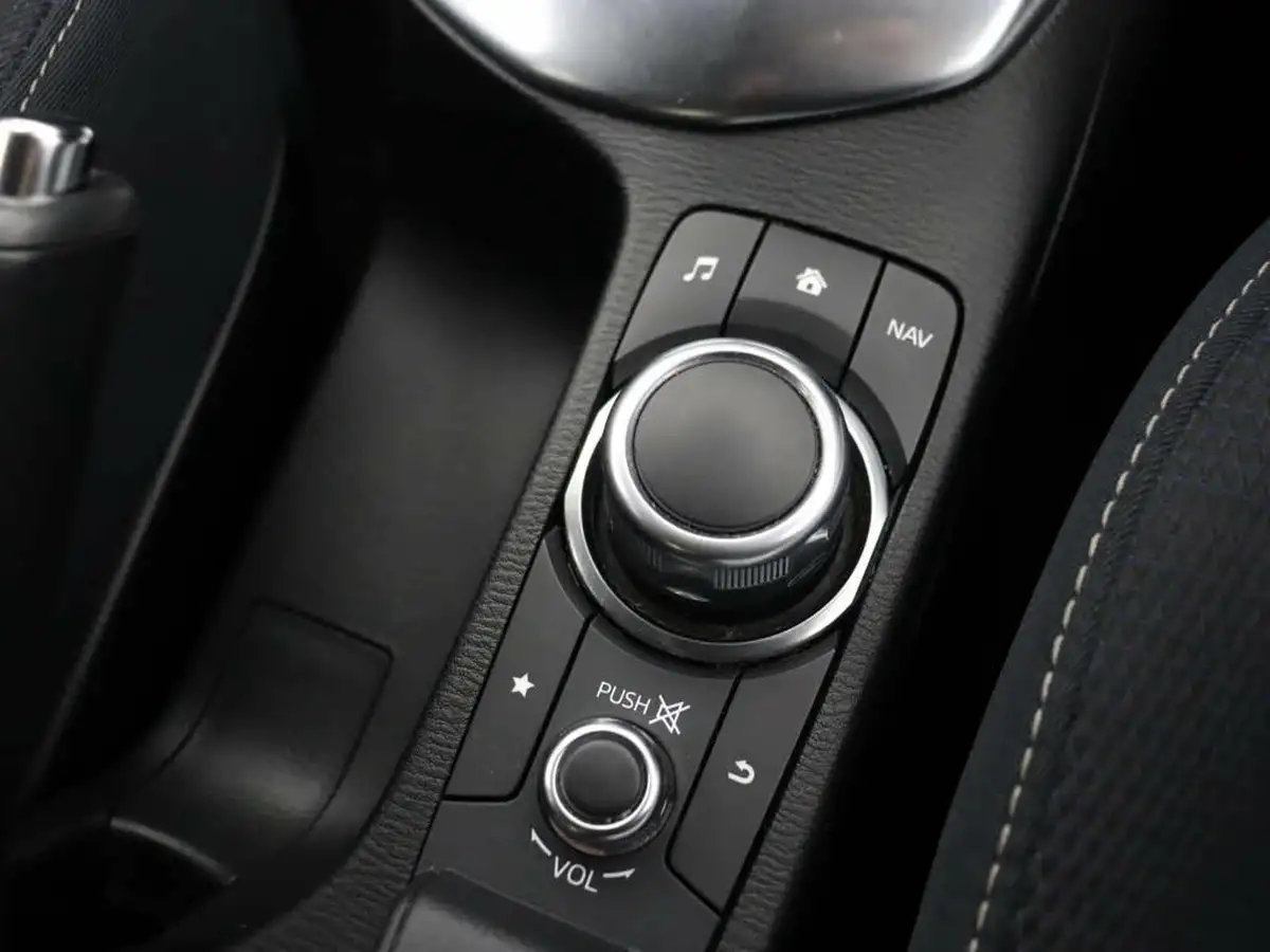 2022-mazda-mazda2-15-e-skyactiv-g-sport-big-34