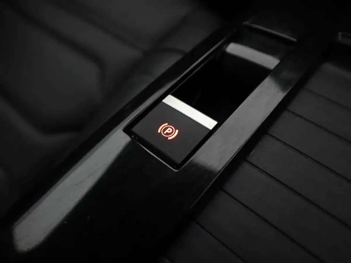 2023-citroen-c4-12-puretech-shine-plus-big-21