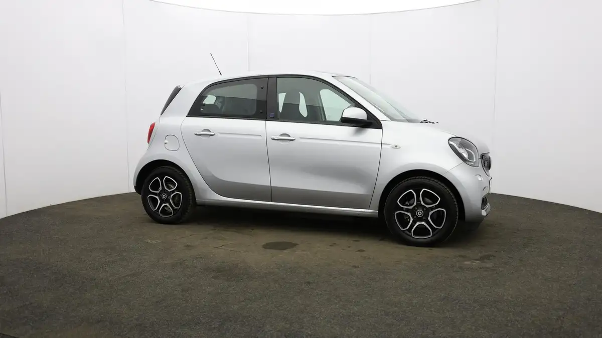 2019-smart-forfour-eq-prime-premium-big-42