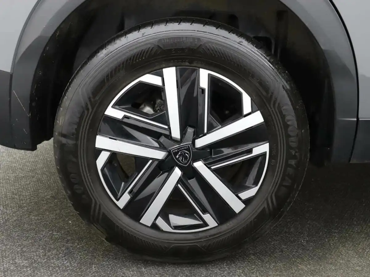 2023-peugeot-2008-suv-12-puretech-active-big-5