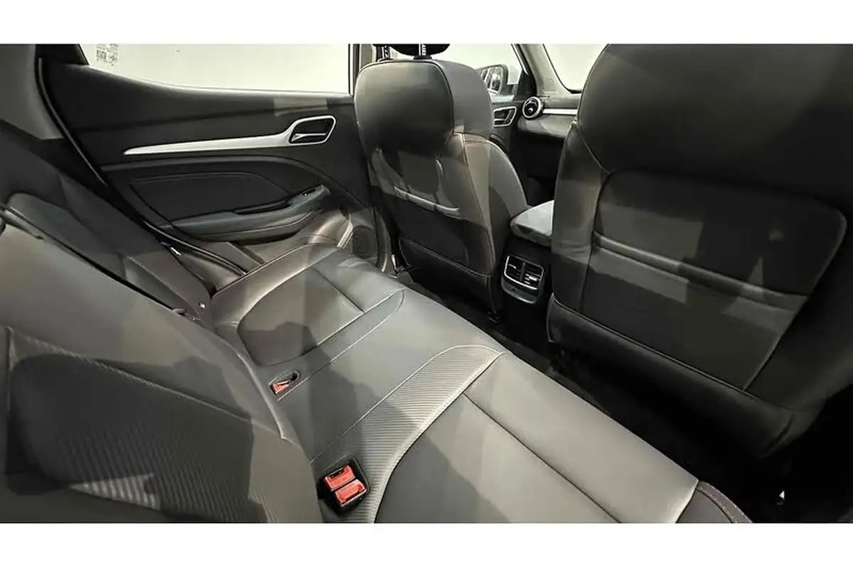 2022-mg-zs-suv-e-trophy-ev-176ps-big-24