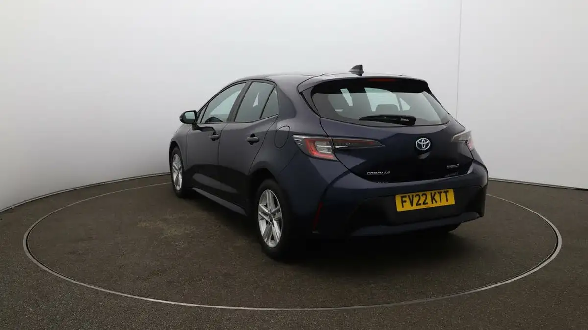 2022-toyota-corolla-18-vvt-i-icon-tech-trk-hatchback-5d-big-52