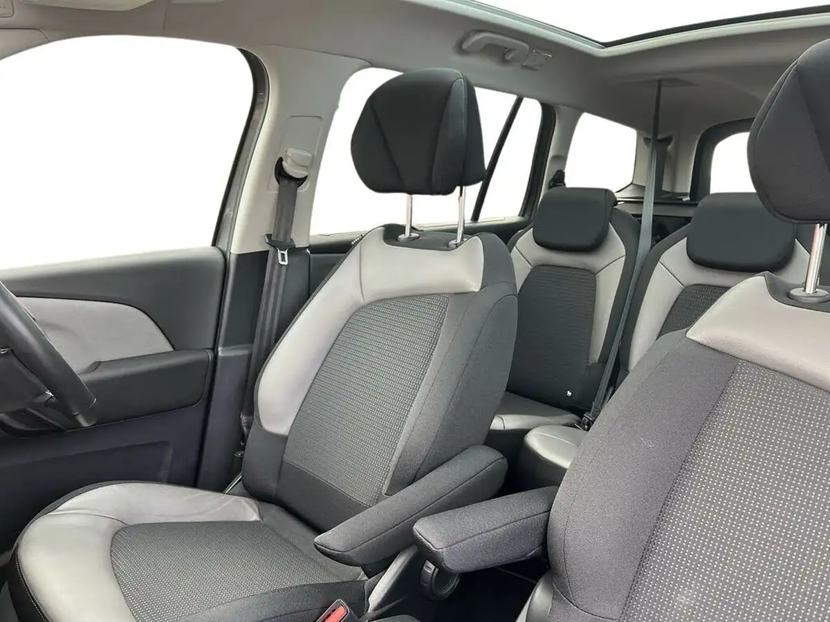 2019-citroen-grand-c4-spacetourer-12-puretech-flair-plus-eat8-big-7
