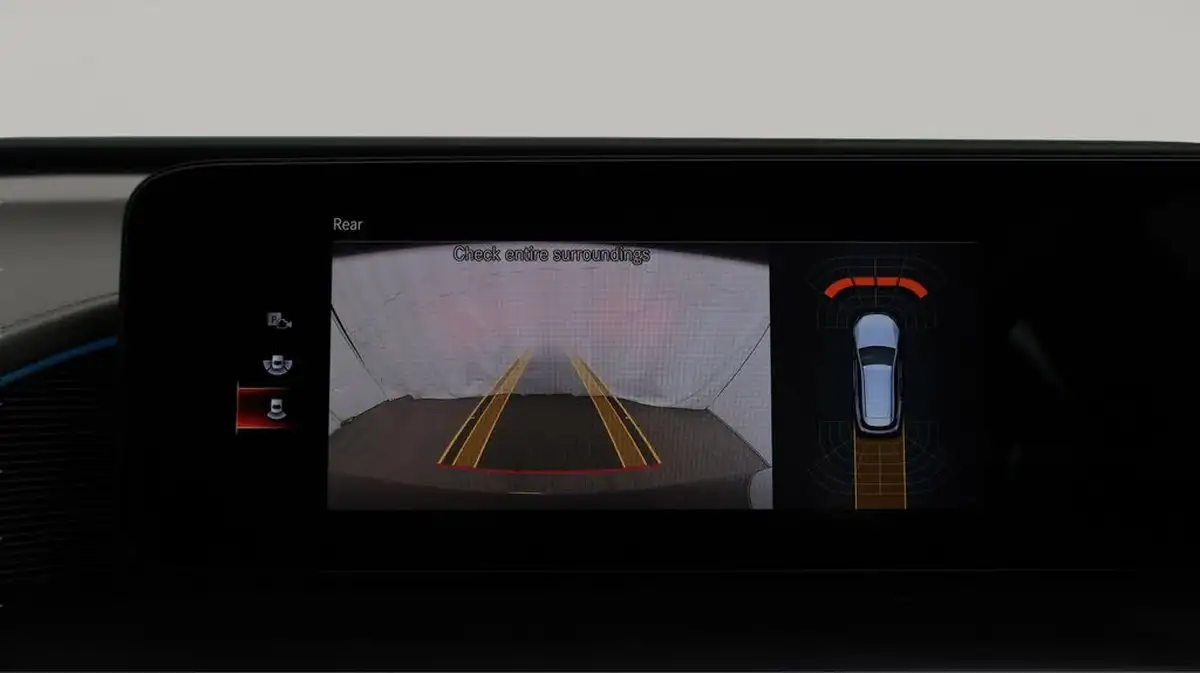 2022-mercedes-benz-eqc-e-eqc-400-amg-line-premium-big-25
