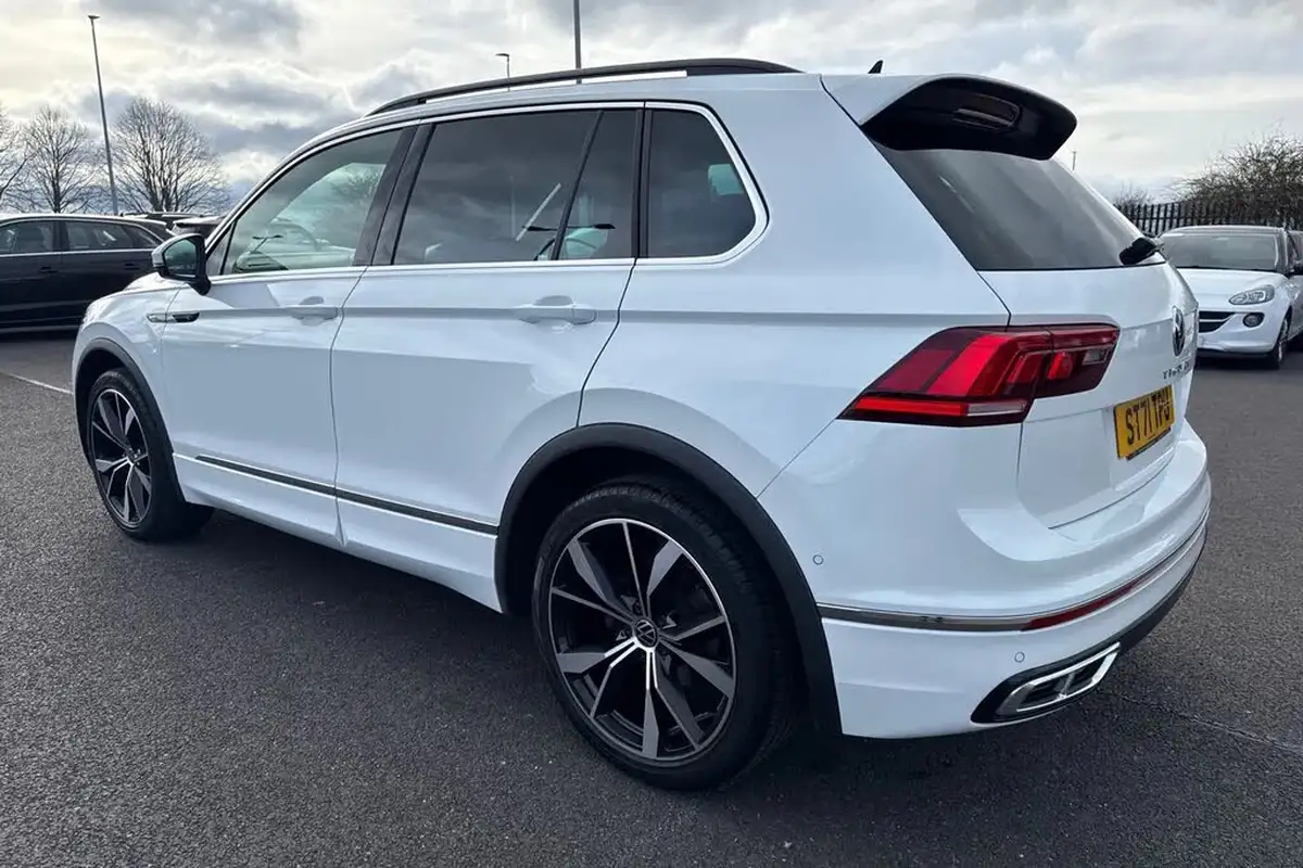 2022-volkswagen-tiguan-15-tsi-r-line-big-29