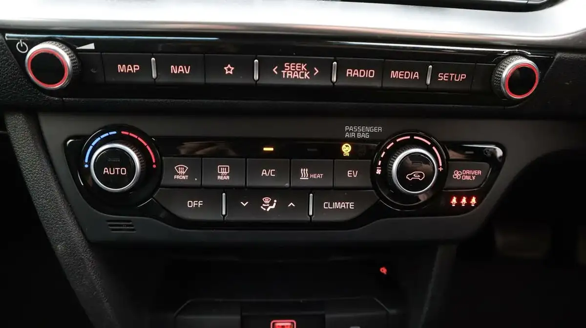 2021-kia-e-niro-ev-3-big-12