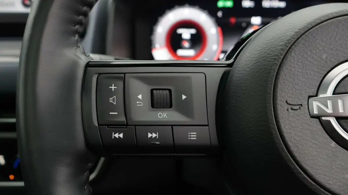 2022-nissan-qashqai-13-dig-t-tekna-140ps-mild-hybrid-big-24
