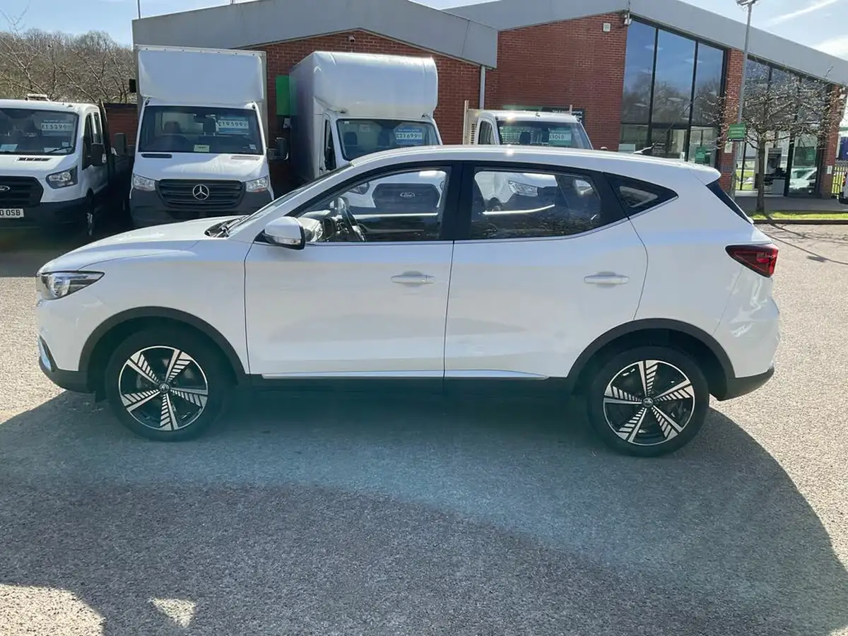 2020-mg-zs-suv-e-excite-ev-big-4