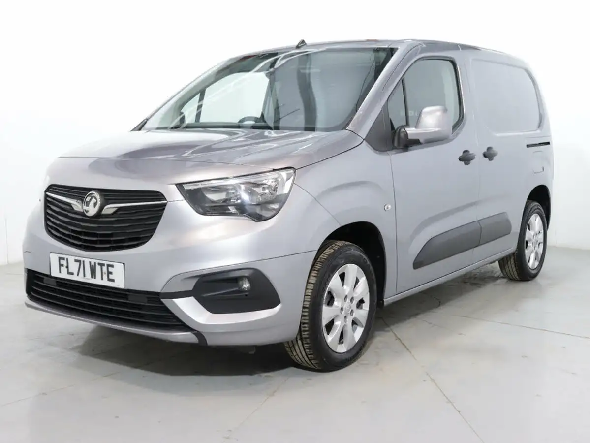 2021-vauxhall-combo-15cdti-griffin-2000-big-2