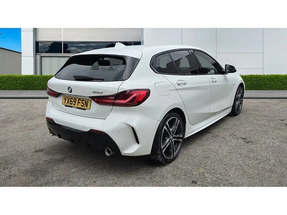2020-bmw-1-series-20td-118d-m-sport-big-8