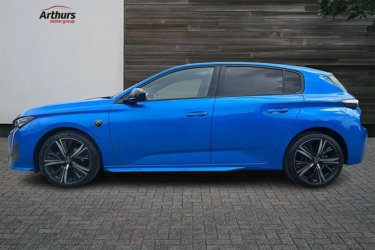 2022-peugeot-308-12-puretech-gt-premium-big-5