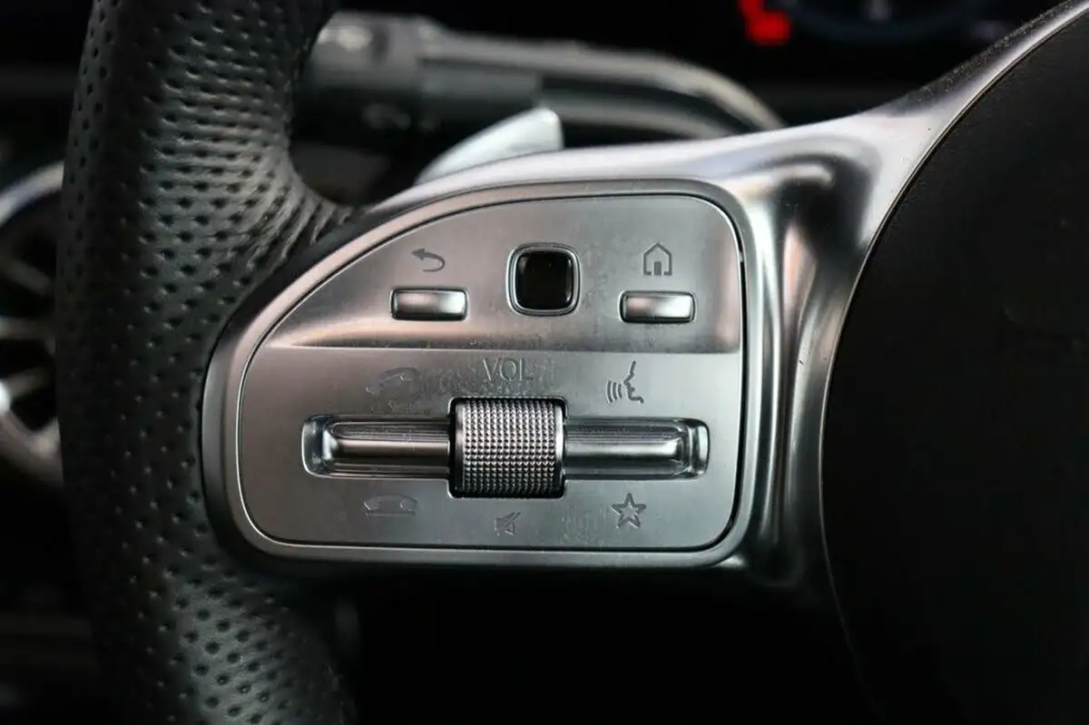 2022-mercedes-benz-cla-20-cla-250-amg-line-premium-plus-coupe-4d-big-27