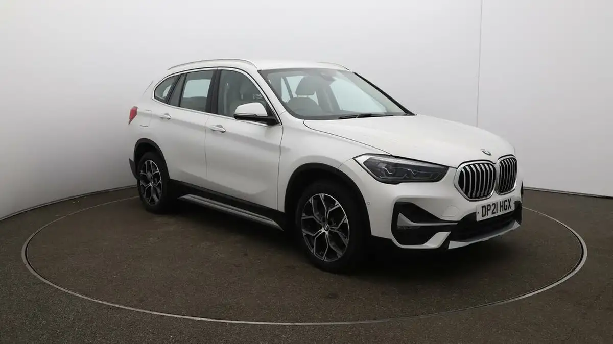 2021-bmw-x1-20-sdrive20i-xline-big-36