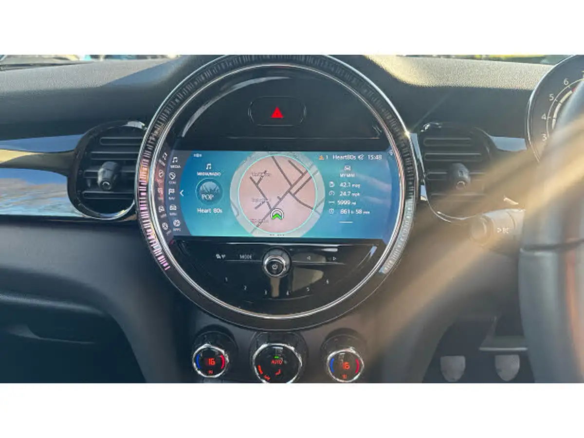 2022-mini-cooper-15-cooper-classic-hatchback-3d-big-13