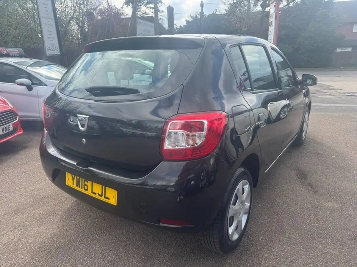 2016-dacia-sandero-12-ambiance-big-3