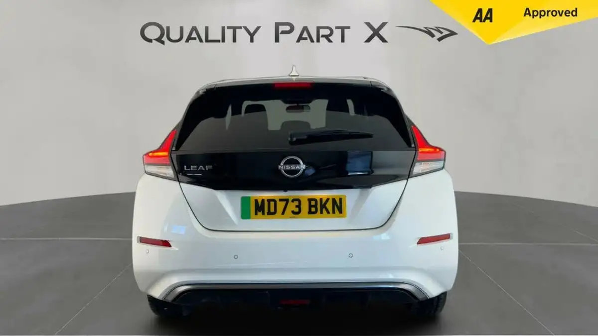 2023-nissan-leaf-e-tekna-39kwh-big-3