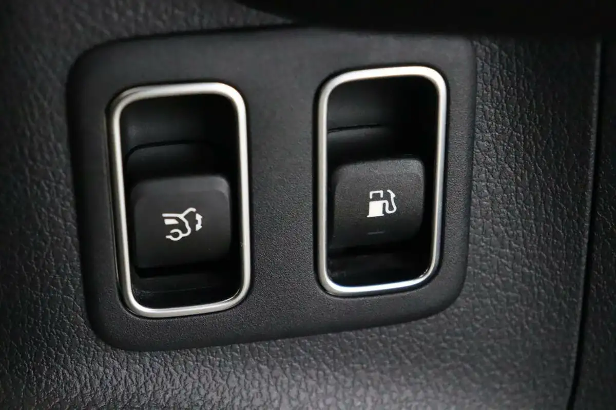 2021-mercedes-benz-b-class-13-b250e-amg-line-executive-big-17