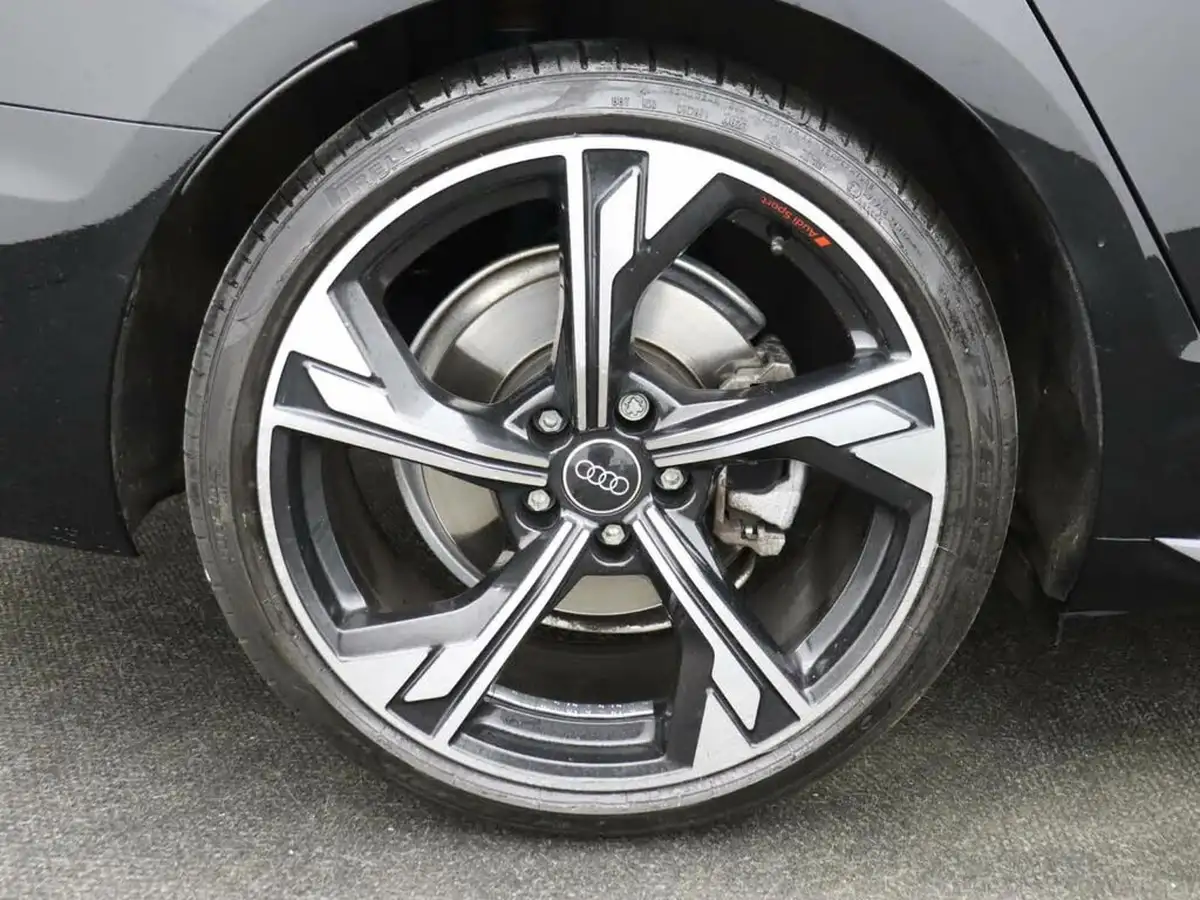 2023-audi-a4-20-40-tfsi-black-edition-big-5