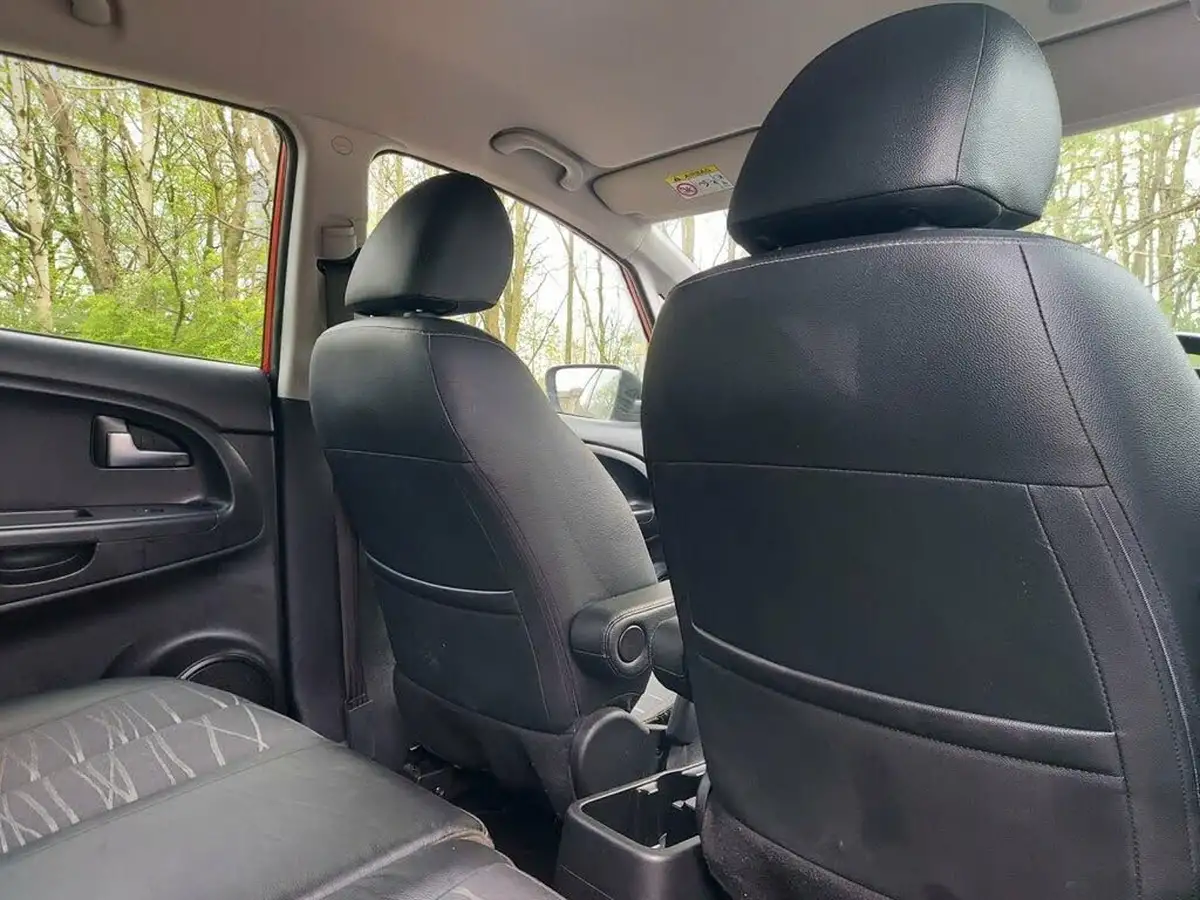 2016-kia-venga-16crdi-3-big-21