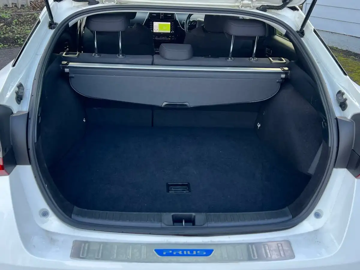 2020-toyota-prius-18-vvt-i-business-edition-plus-cvt-big-18