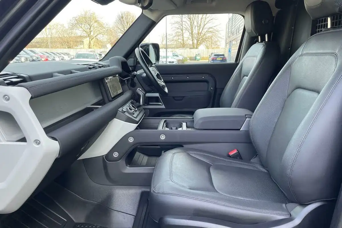 2023-land-rover-90-defender-30-d250-hard-top-se-90-2997cc-big-9