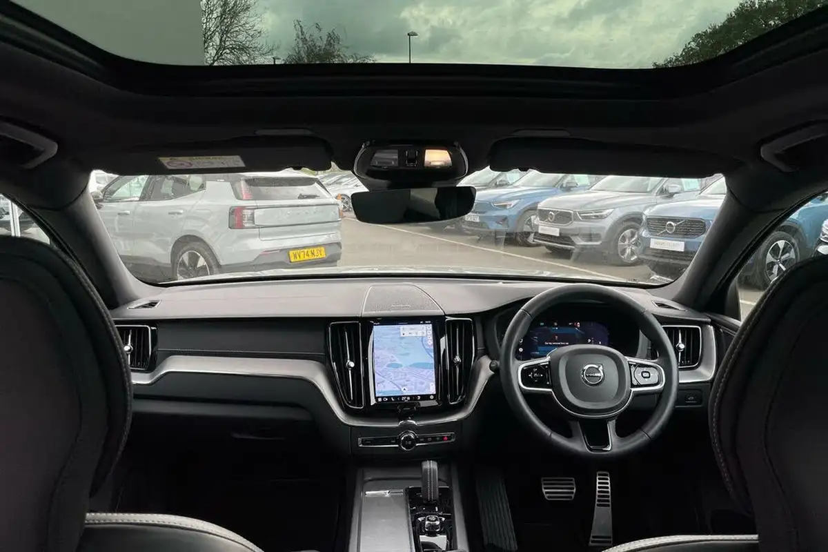 2022-volvo-xc60-20td-b4-r-design-pro-big-2