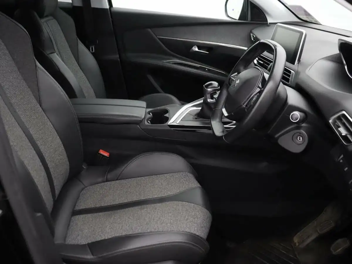 2020-peugeot-3008-suv-12-puretech-allure-big-19