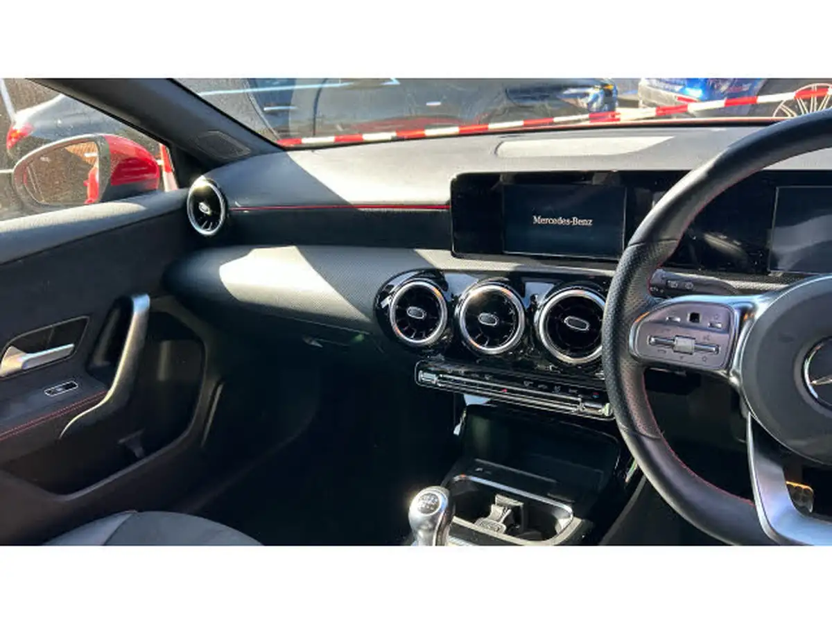 2019-mercedes-benz-a-class-13-a180-amg-line-hatchback-5d-big-13